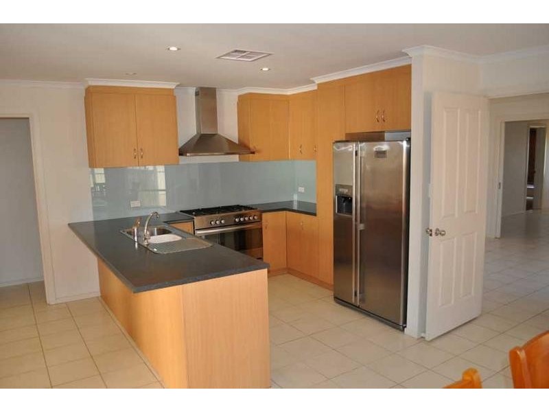 19 Rangeview Road, Stirling North SA 5710