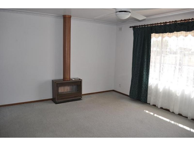 3 Andrew Avenue, Stirling North SA 5710