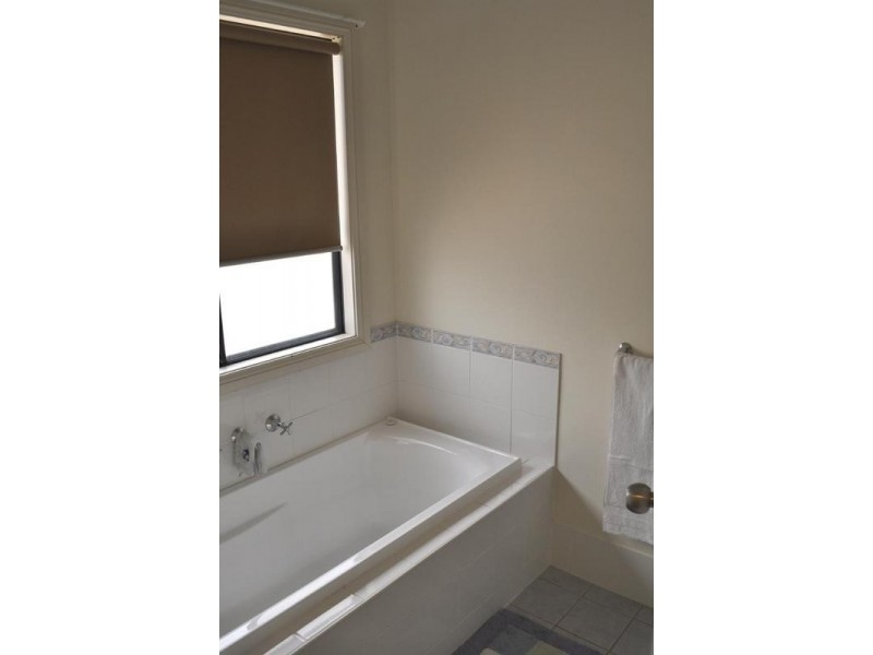 5 Woodroffe Court, Port Augusta West SA 5700