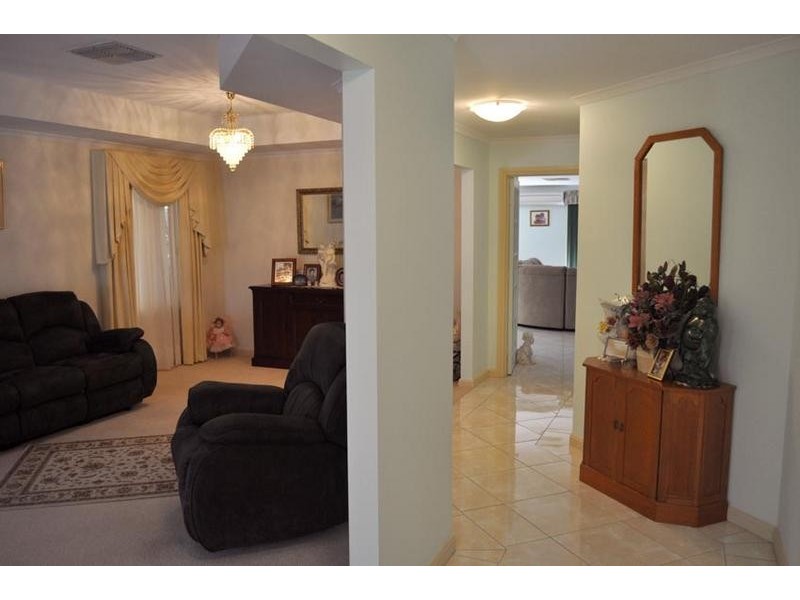 3 McConnal Road, Stirling North SA 5710