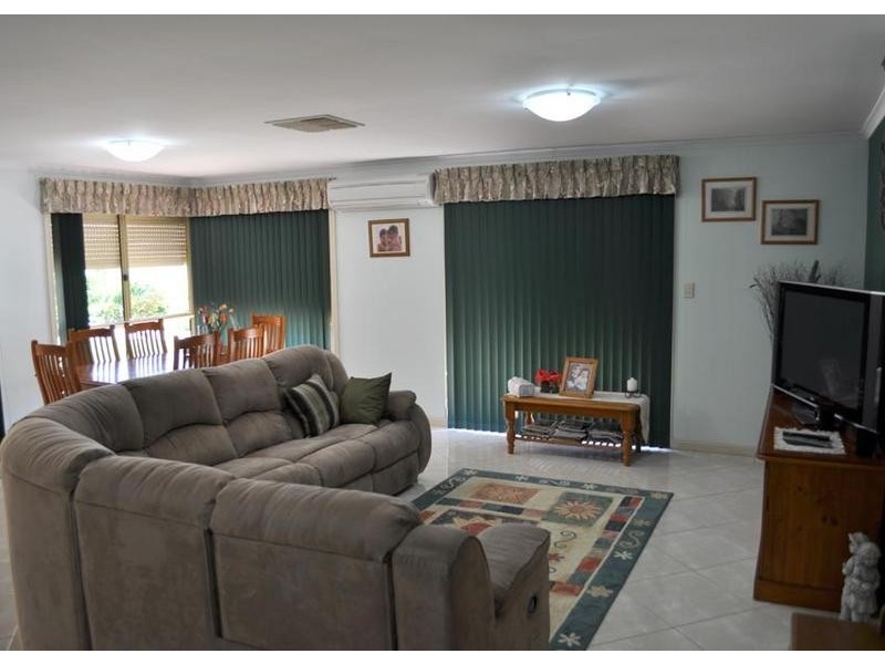 3 McConnal Road, Stirling North SA 5710