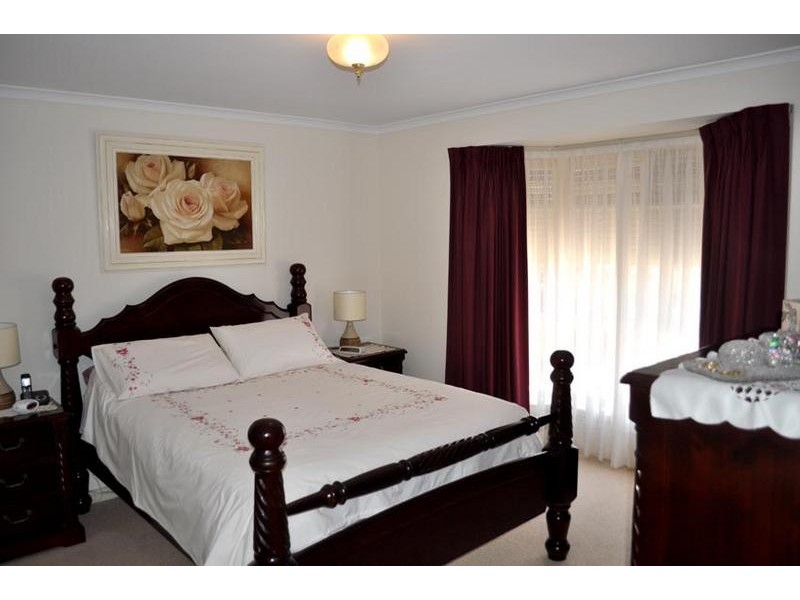 3 McConnal Road, Stirling North SA 5710