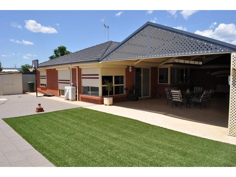 3 McConnal Road, Stirling North SA 5710