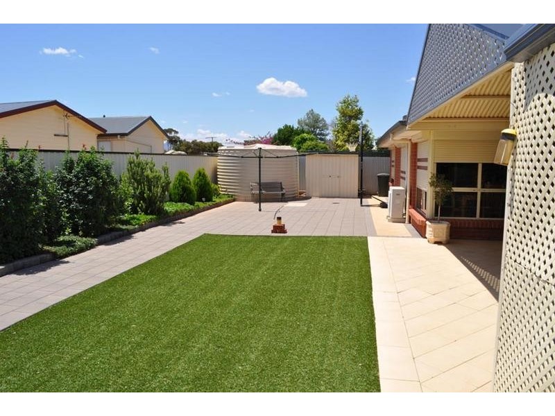 3 McConnal Road, Stirling North SA 5710