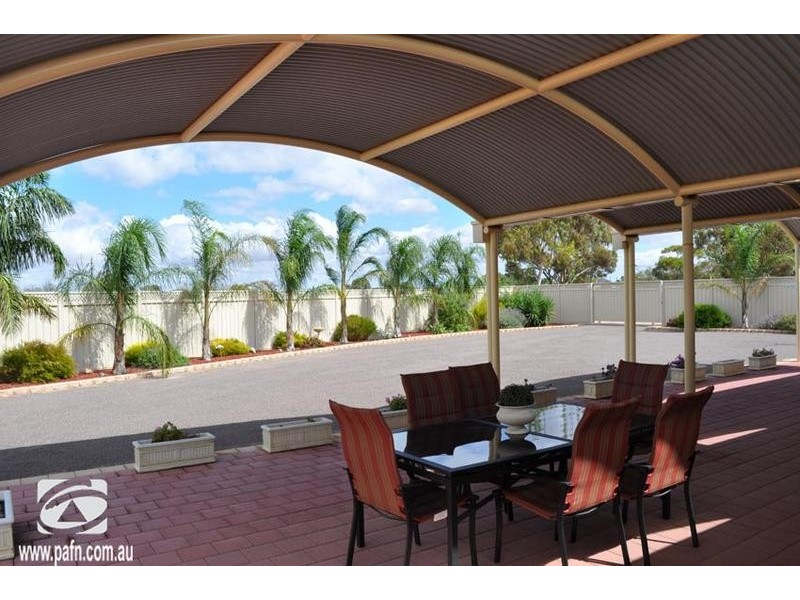 2 Wastell Street, Stirling North SA 5710