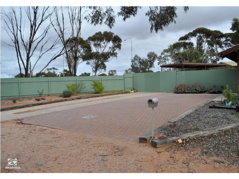 14 Waters Crescent, Port Augusta West SA 5700