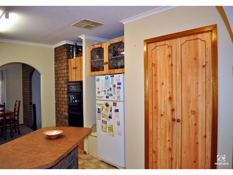 18 Simmons Crescent, Port Augusta West SA 5700