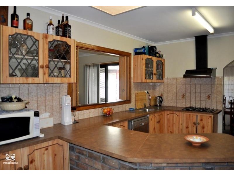 18 Simmons Crescent, Port Augusta West SA 5700