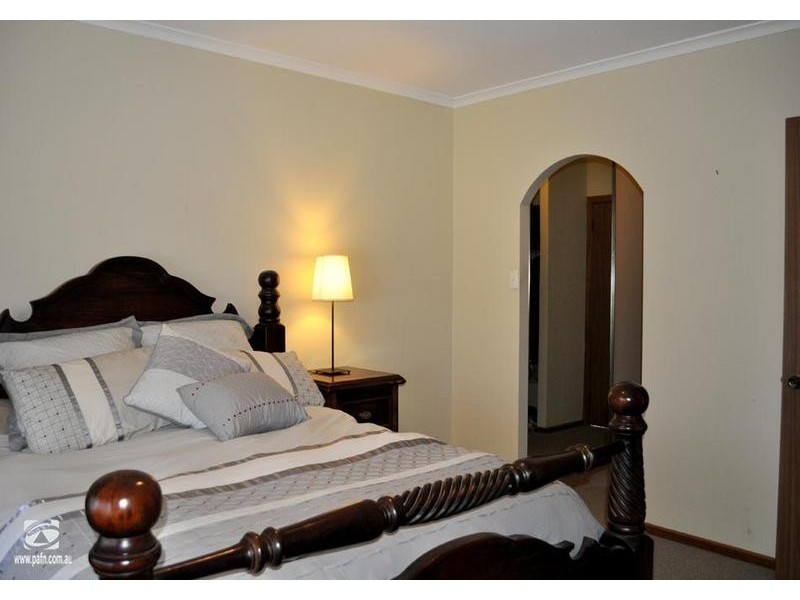 18 Simmons Crescent, Port Augusta West SA 5700