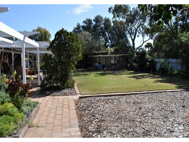 95 McConnal Road, Stirling North SA 5710