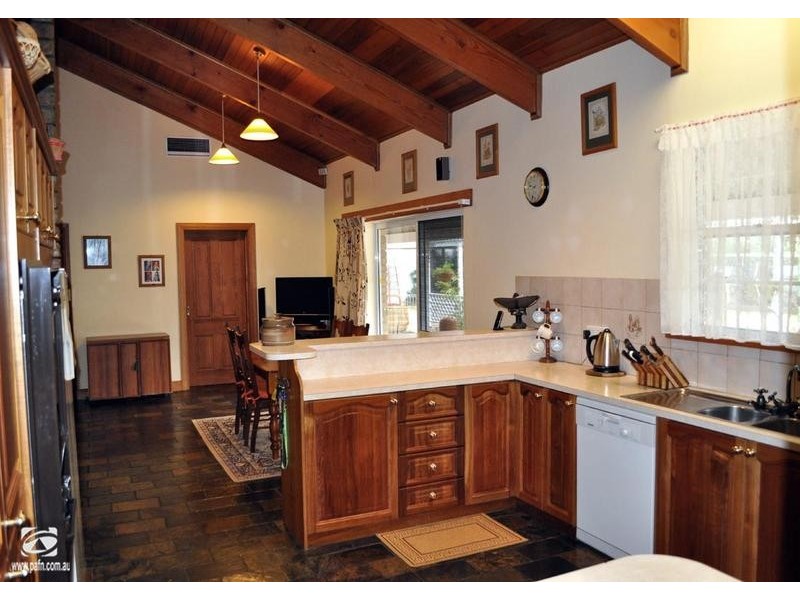 95 McConnal Road, Stirling North SA 5710