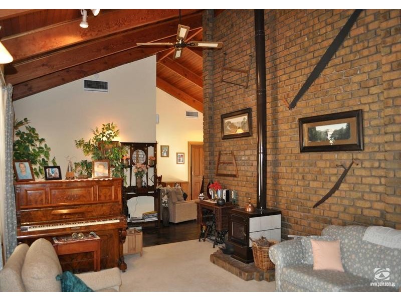 95 McConnal Road, Stirling North SA 5710