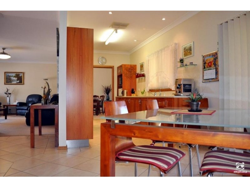 27 Edwards Street, Stirling North SA 5710