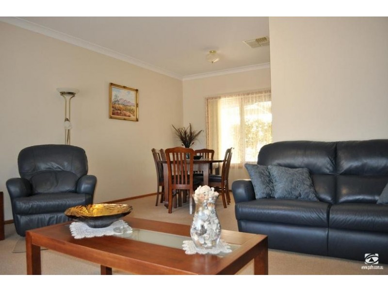 27 Edwards Street, Stirling North SA 5710