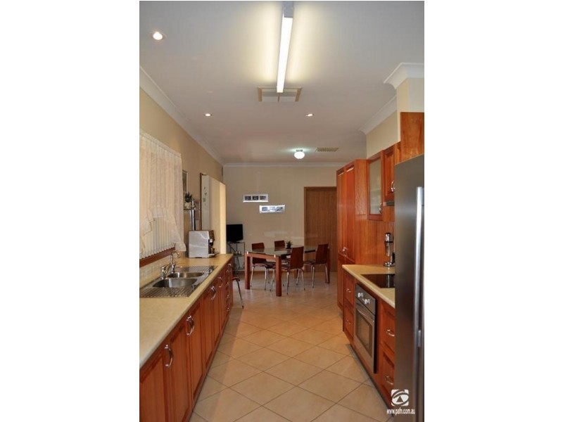 27 Edwards Street, Stirling North SA 5710
