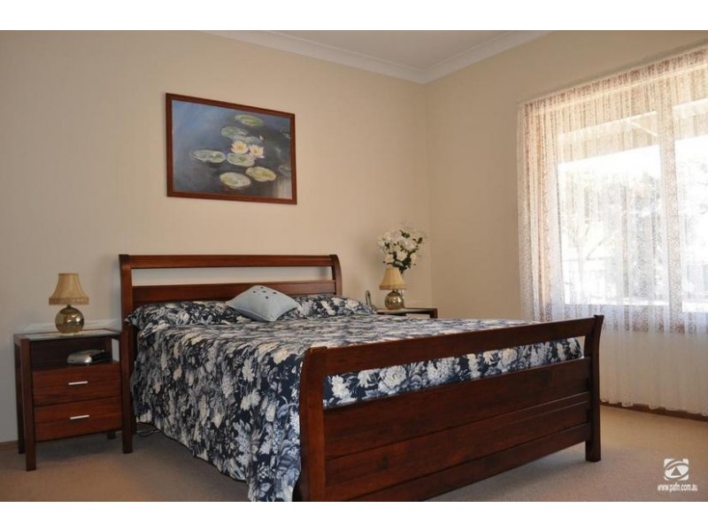 27 Edwards Street, Stirling North SA 5710