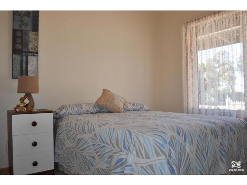 27 Edwards Street, Stirling North SA 5710