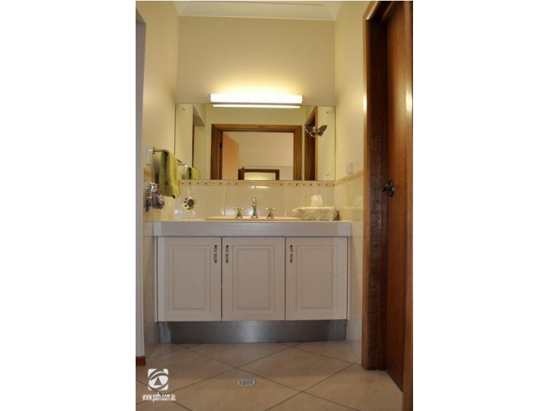 27 Edwards Street, Stirling North SA 5710