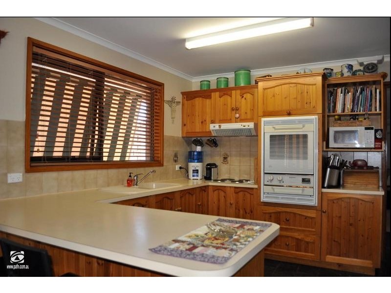 17 Crichton Drive, Port Augusta West SA 5700