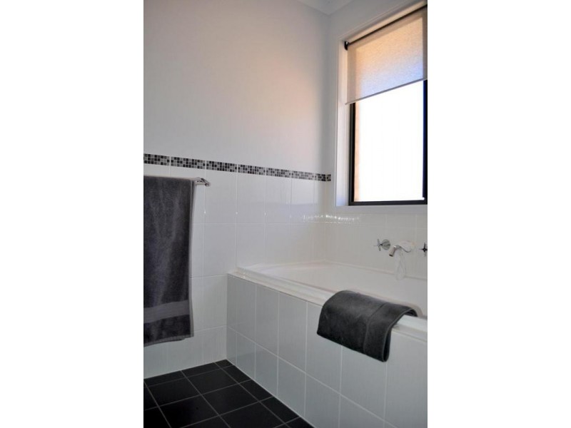 1A Great Western Plains Road, Stirling North SA 5710