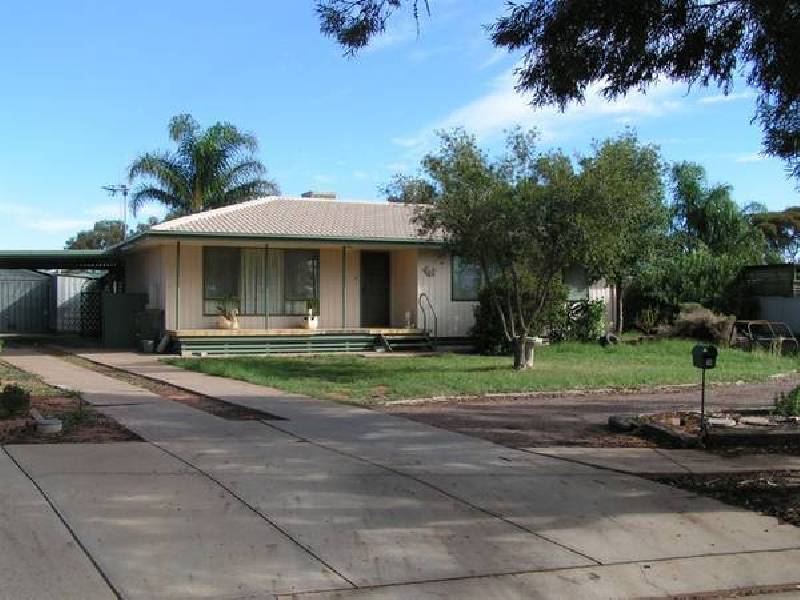 18 Kirwan Crescent, Port Augusta West SA 5700