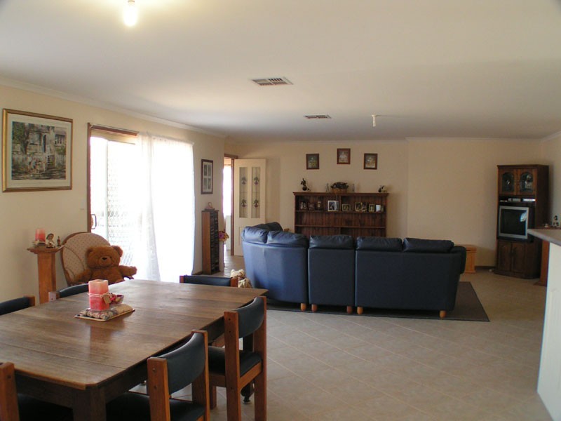 15 Jane Street, Stirling North SA 5710