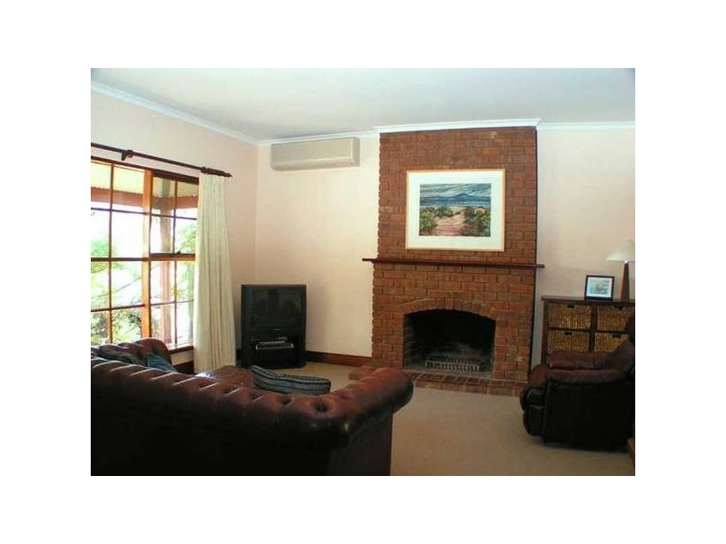 8 Simmons Crescent, Port Augusta West SA 5700