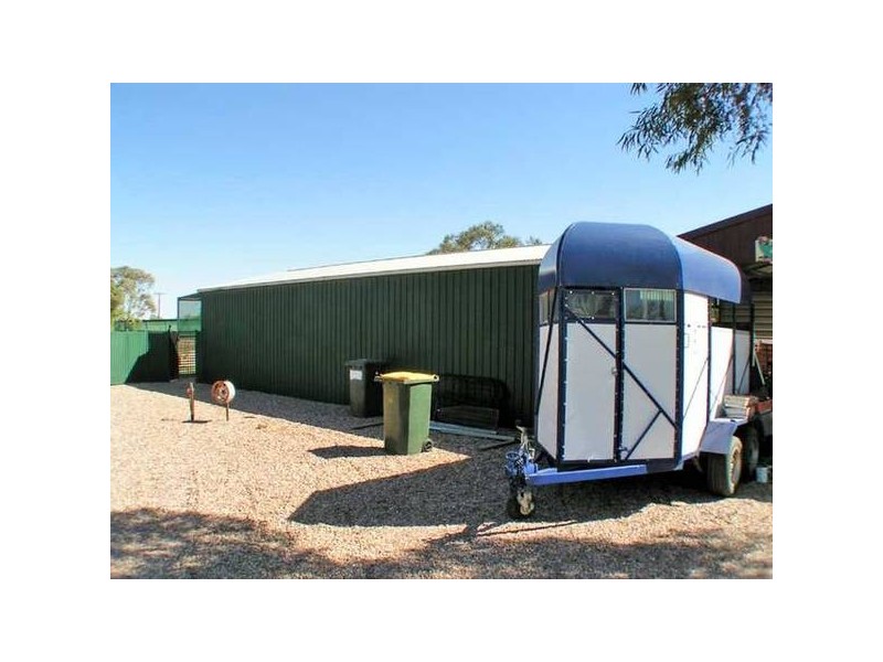 1 Michael Avenue, Stirling North SA 5710