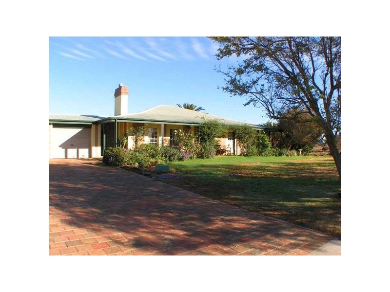 2 Hamilton Road, Port Augusta West SA 5700