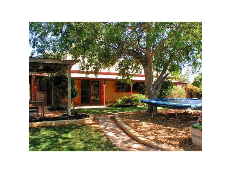 8 Simmons Crescent, Port Augusta West SA 5700