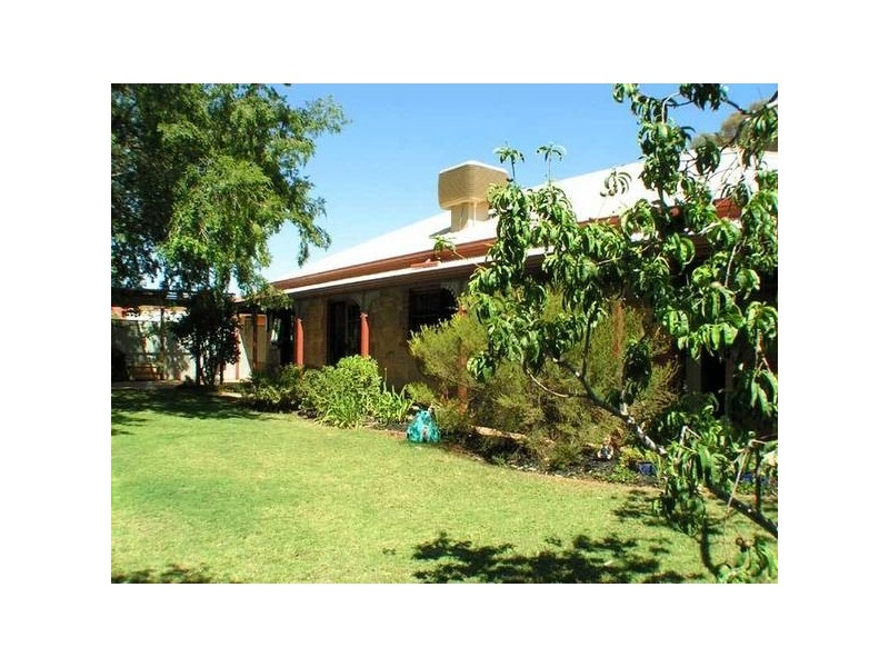 8 Simmons Crescent, Port Augusta West SA 5700