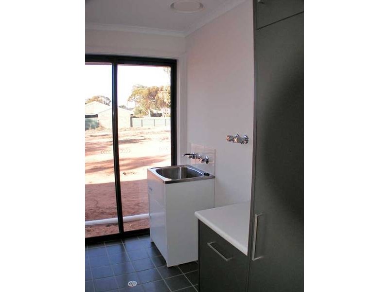 7 Simmons Crecent, Port Augusta West SA 5700