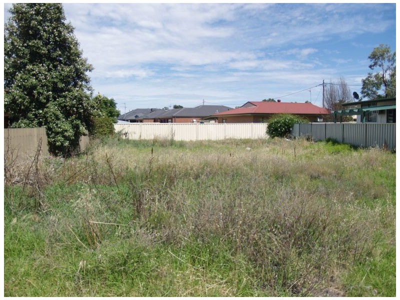32 Murray Avenue, Numurkah VIC 3636