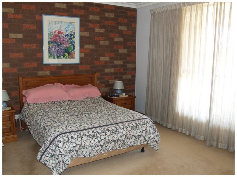 15 Wattle Drive, Numurkah VIC 3636