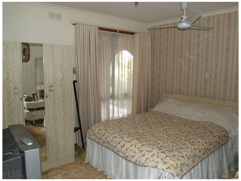 24 Thornton Street, Numurkah VIC 3636