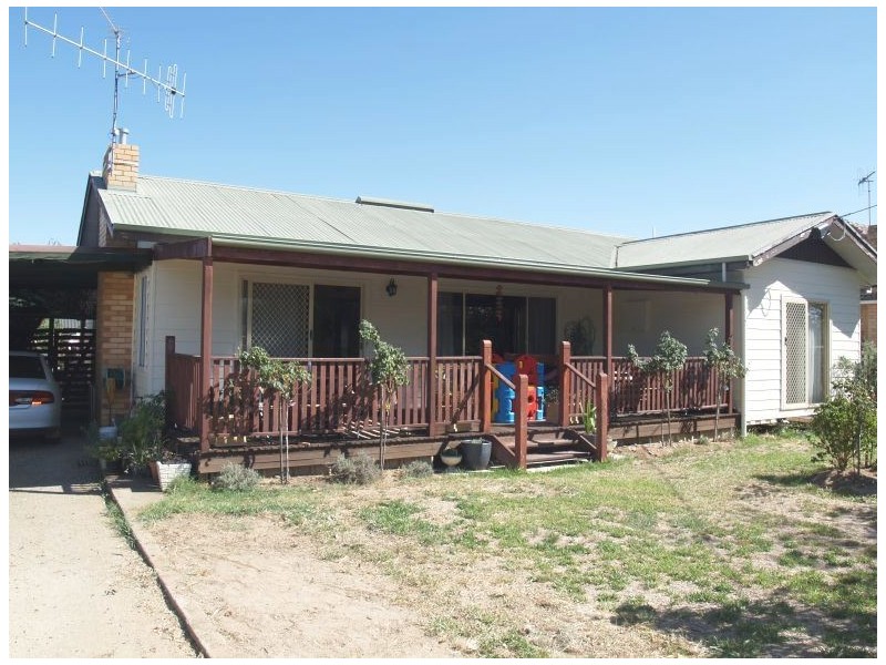 42 Paterson Street, Numurkah VIC 3636