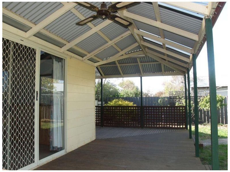 26 Mc Carthy Avenue, Numurkah VIC 3636