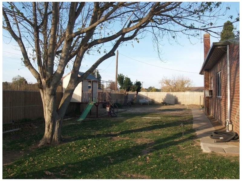 8A Madeline Street, Numurkah VIC 3636