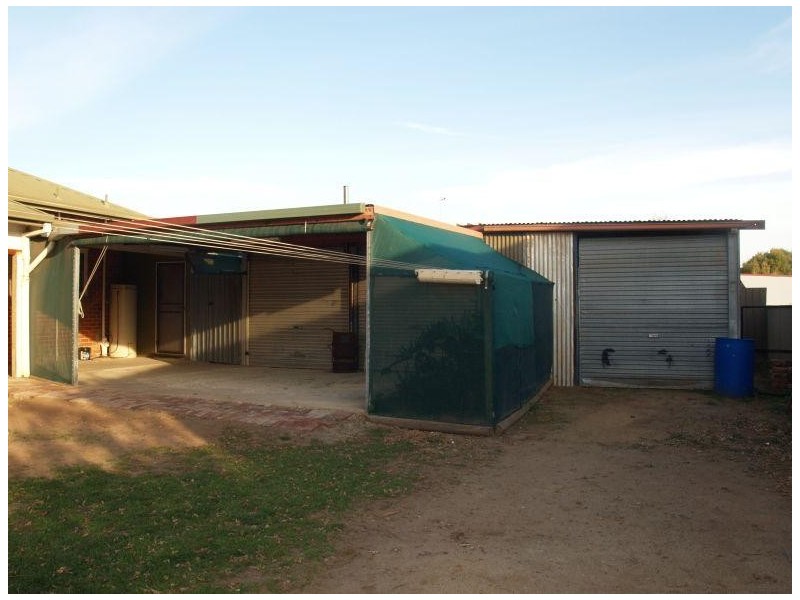 8A Madeline Street, Numurkah VIC 3636