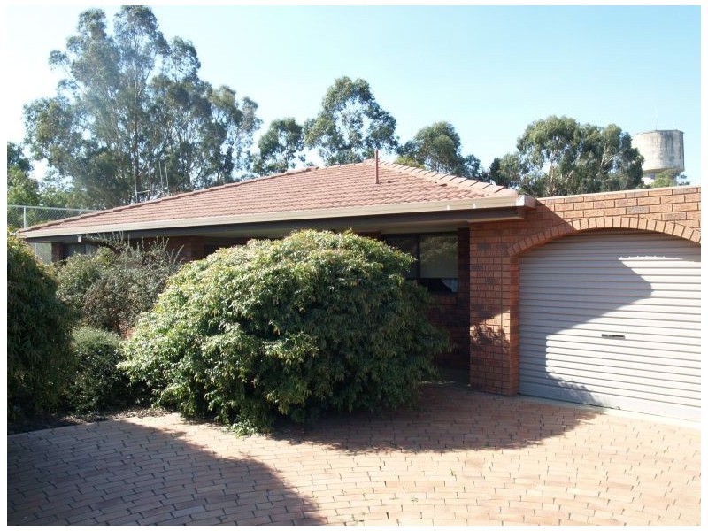 3/32 Saxton Street, Numurkah VIC 3636