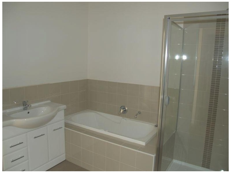 1 81 Saxton Street, Numurkah VIC 3636