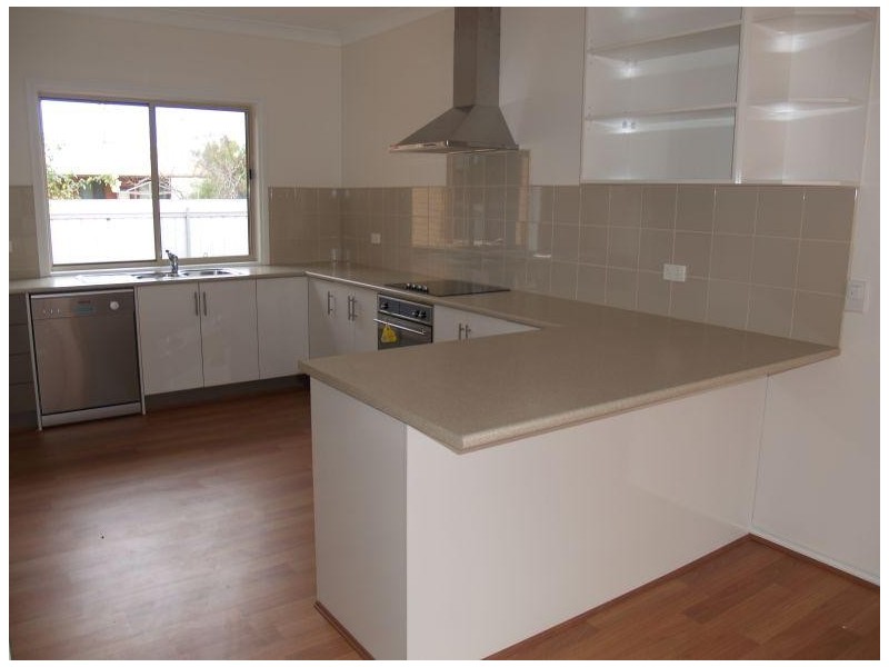 2 81 Saxton Street, Numurkah VIC 3636