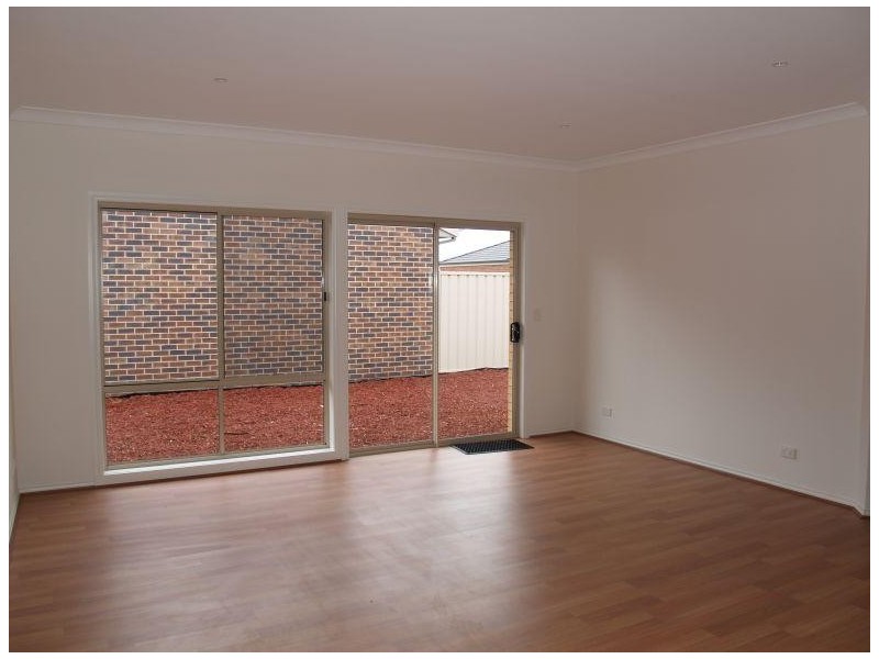 2 81 Saxton Street, Numurkah VIC 3636