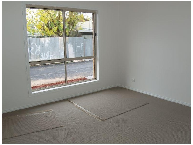 2 81 Saxton Street, Numurkah VIC 3636