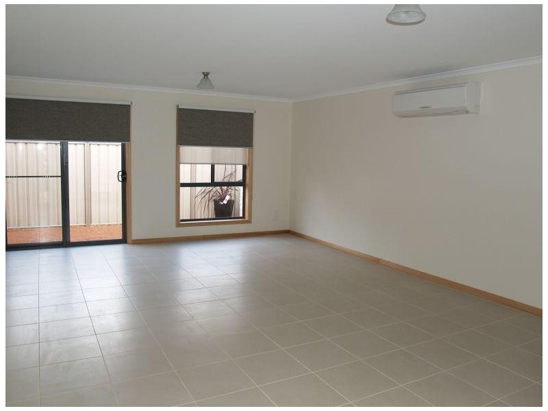 1/1 Swallow Street, Numurkah VIC 3636