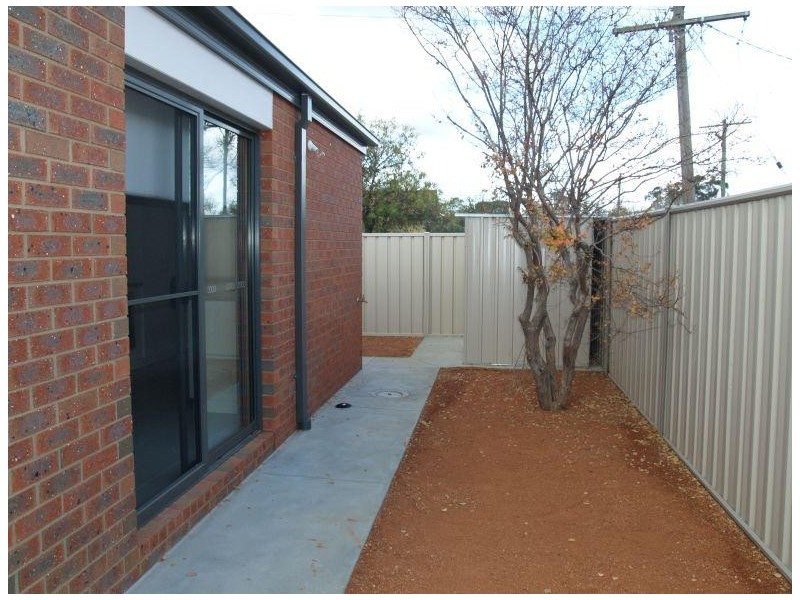 1/1 Swallow Street, Numurkah VIC 3636