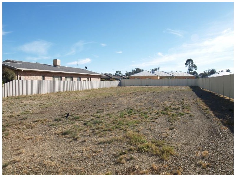 25 Rowe Street, Numurkah VIC 3636