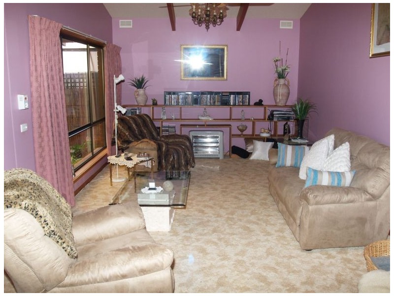 10 Swallow Street, Numurkah VIC 3636