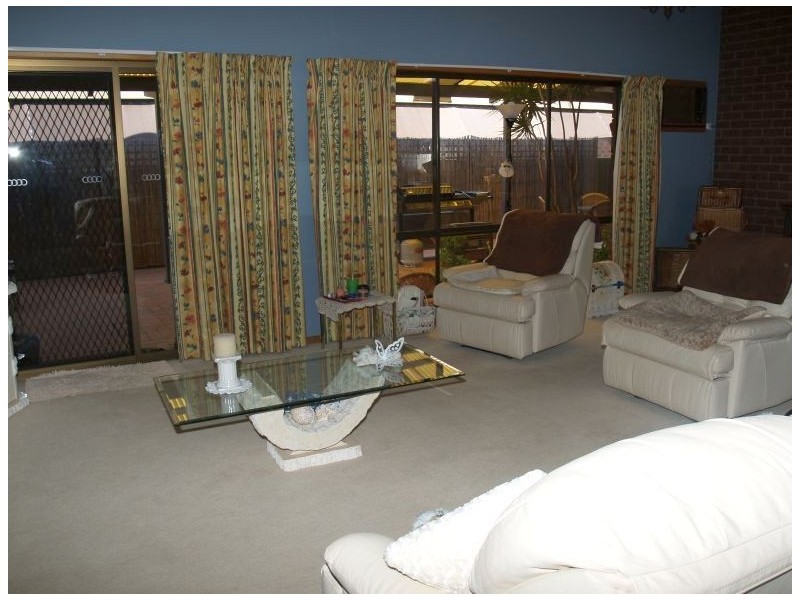 10 Swallow Street, Numurkah VIC 3636