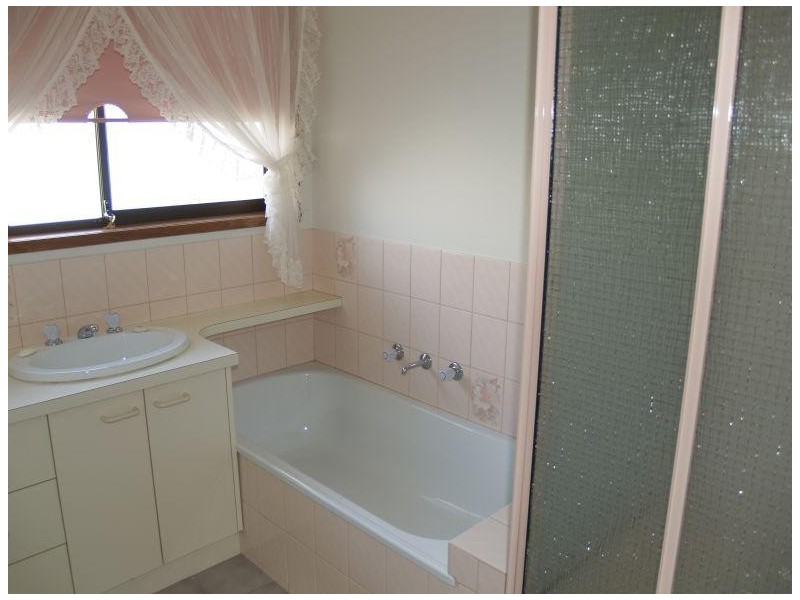 3 6 Thornton Street, Numurkah VIC 3636